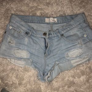 Garage Denim shorts!